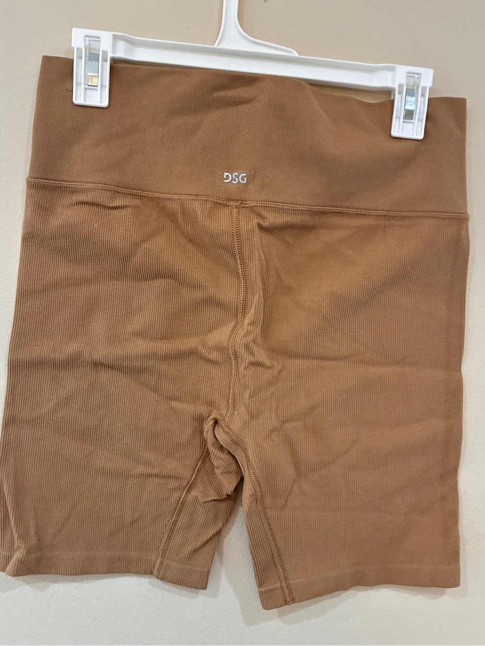 DSG Ribbed Scoop Neck Athletic Tank Top set- Camel - Picture 5 of 6